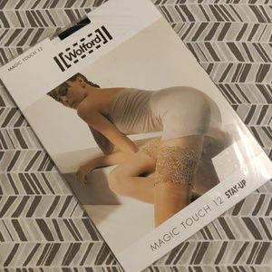 NIB Wolford magic touch stay-up. Black.